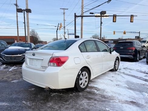 Used 2014 Subaru Impreza 2.0i image 3