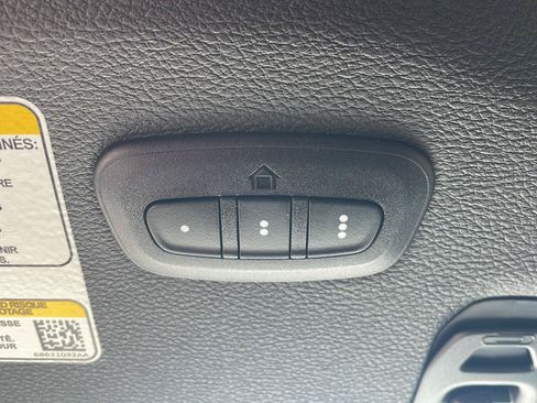 Used 2025 Jeep Wrangler Sport AWD/4WD image 27