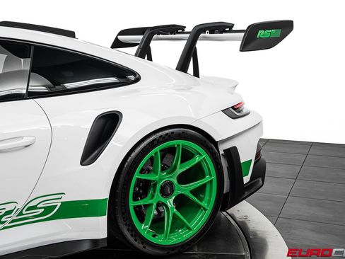 Used 2024 Porsche 911 GT3 RS RWD image 18
