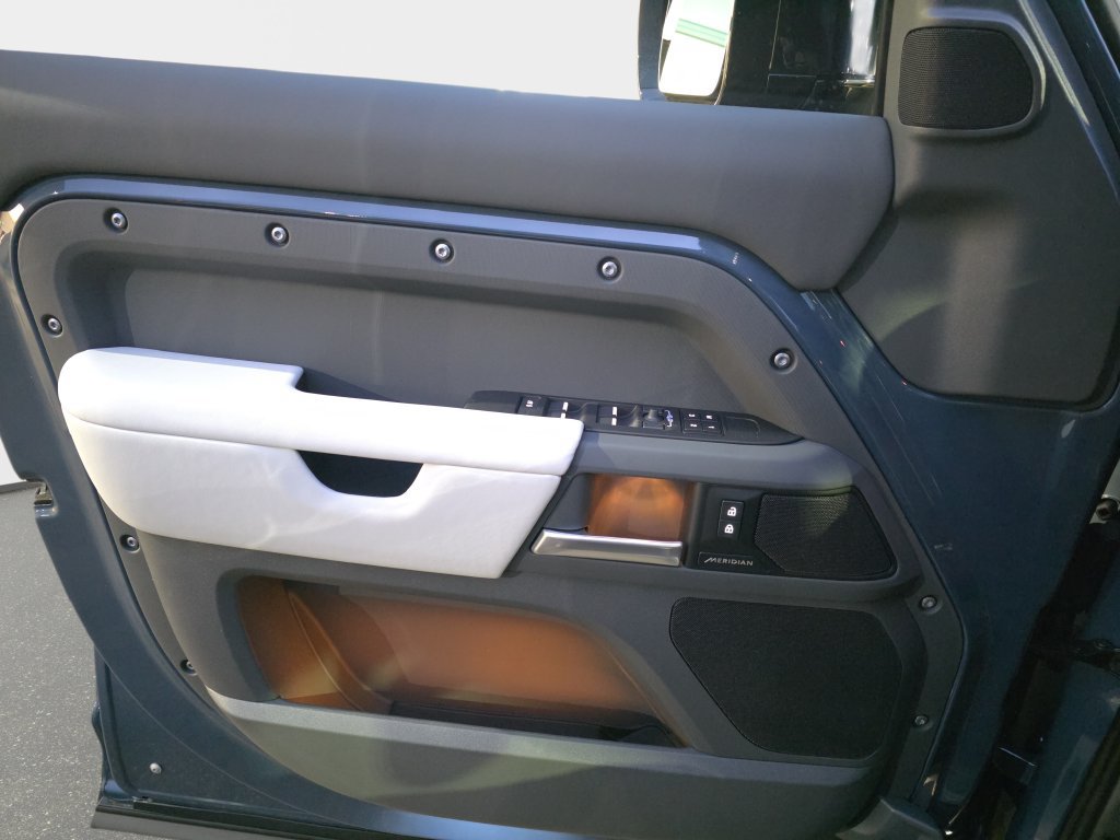 New 2026 Land Rover Defender 110 S AWD/4WD image 19