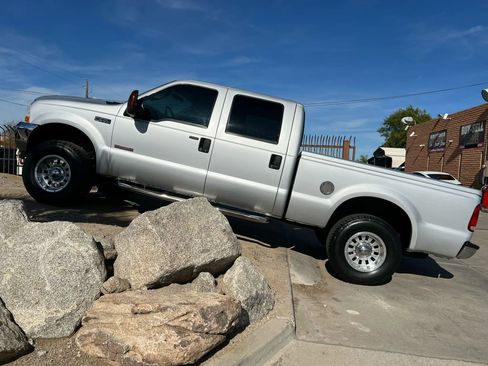 Used 2004 Ford F250 XLT image 1