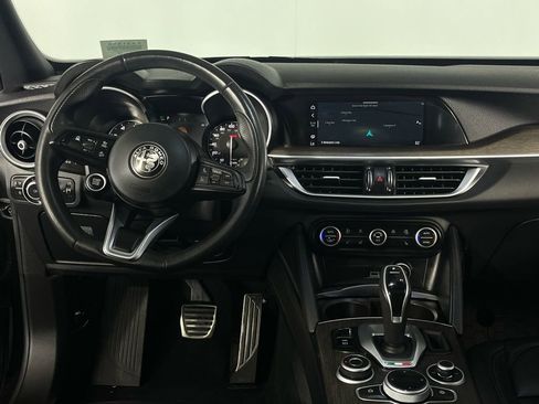 Used 2022 Alfa Romeo Stelvio Ti AWD/4WD image 14
