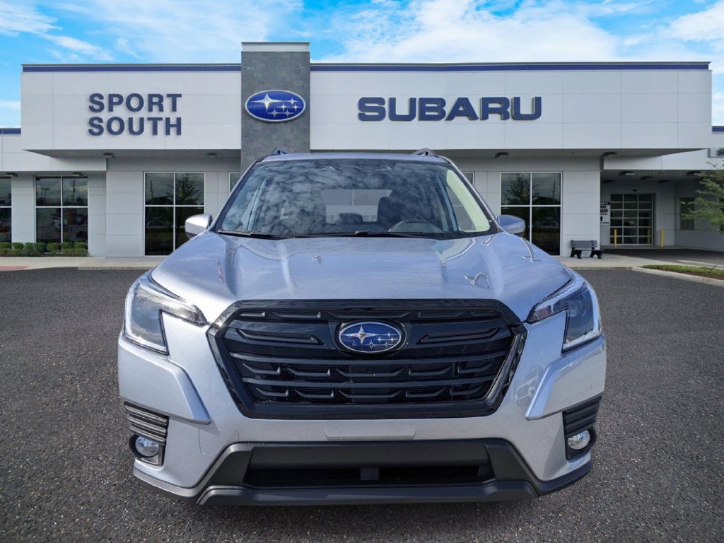 Used 2023 Subaru Forester Premium AWD/4WD image 9