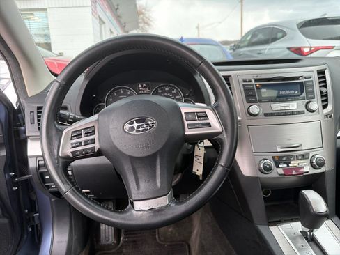 Used 2013 Subaru Legacy 2.5i Premium w/ All-Weather Pkg + Moonroof AWD/4WD image 21