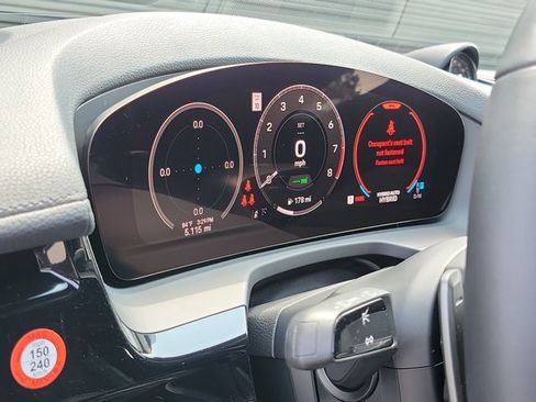Certified 2026 Porsche Panamera 4 AWD/4WD image 31