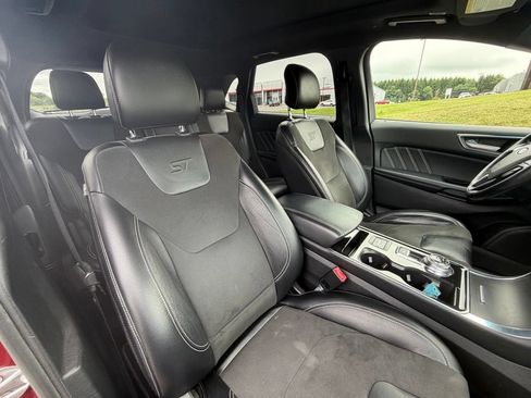 Used 2019 Ford Edge ST w/ Equipment Group 401A AWD/4WD image 46