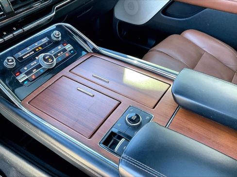 Used 2018 Lincoln Navigator L Reserve w/ Technology Package image 15