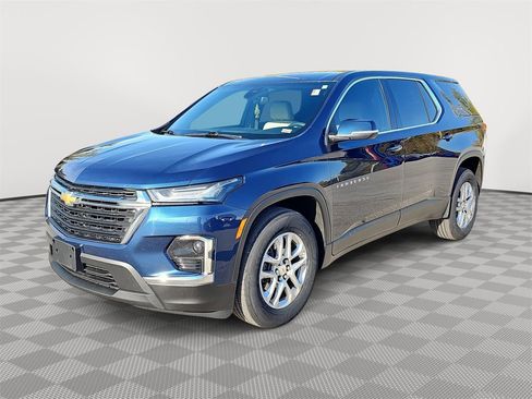 Certified 2023 Chevrolet Traverse LS w/ Safety Package image 1