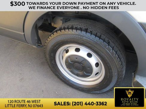 Used 2018 Ford Transit 150 130 Medium Roof image 4