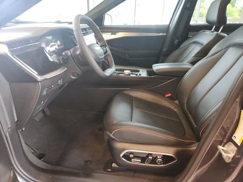 Used 2024 Jeep Wagoneer Launch Edition AWD/4WD image 23