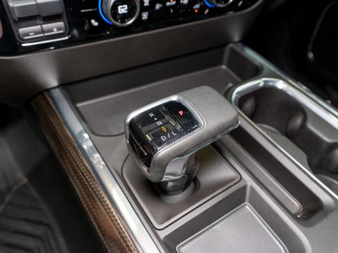 Used 2024 Chevrolet Silverado 1500 LT AWD/4WD image 22