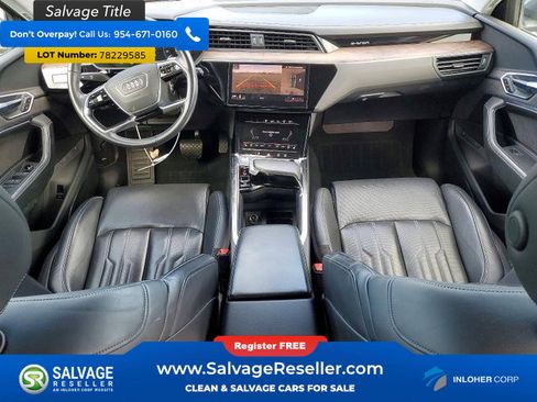 Used 2019 Audi e-tron Prestige w/ Prestige Package image 11