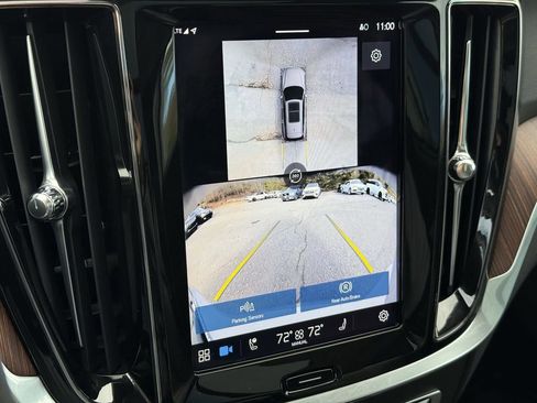 Certified 2025 Volvo V60 B5 Cross Country Plus image 26