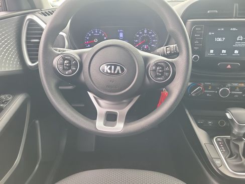 Used 2020 Kia Soul LX FWD image 18