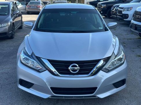 Used 2016 Nissan Altima 2.5 S w/ Power Driver Seat Package FWD image 2