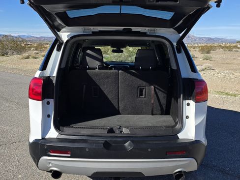 Used 2019 GMC Acadia SLT image 5