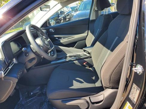 Used 2026 Hyundai Elantra SE w/ Cargo Package FWD image 10