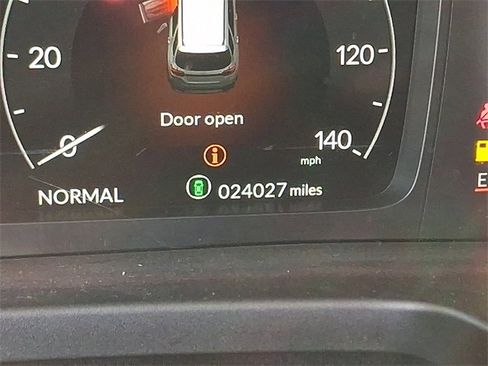 Used 2023 Honda Pilot Elite image 23