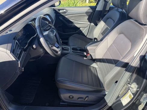 Used 2024 Volkswagen Jetta SE image 22