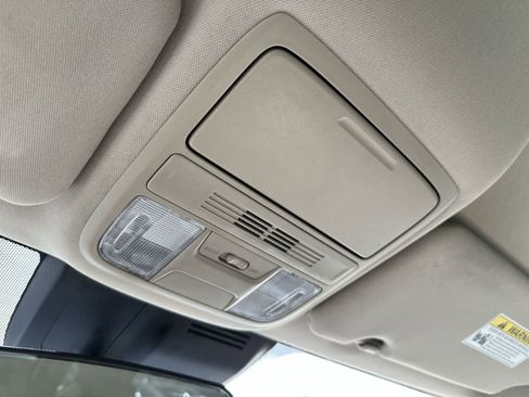 Used 2021 Honda CR-V LX image 17