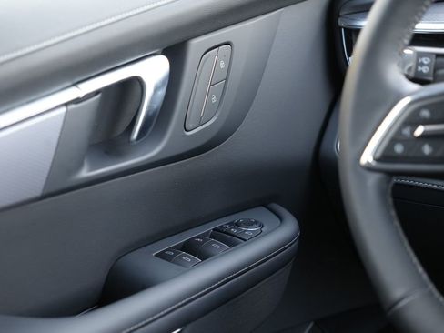 Used 2026 Buick Enclave Sport Touring image 19