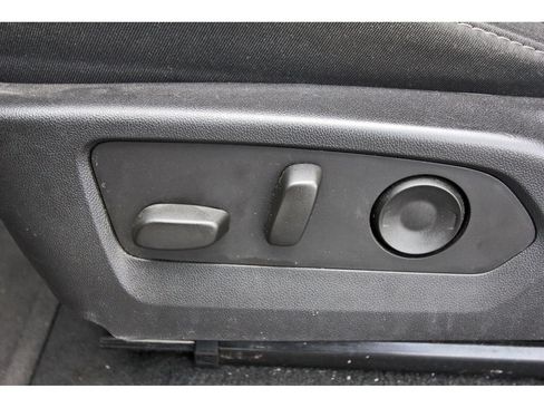 Used 2024 GMC Canyon Elevation w/ Convenience Package RWD image 27