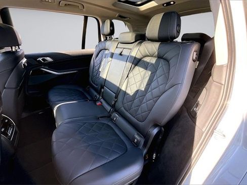 Used 2024 BMW X7 xDrive40i image 22