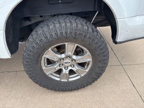 Used 2015 Ford F150 XLT w/ Equipment Group 302A Luxury image 9