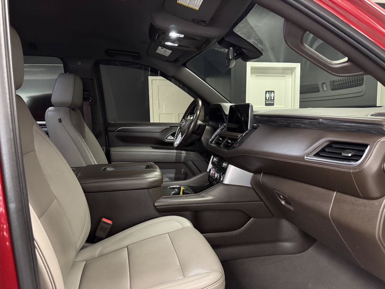Used 2022 GMC Yukon XL SLT AWD/4WD image 32