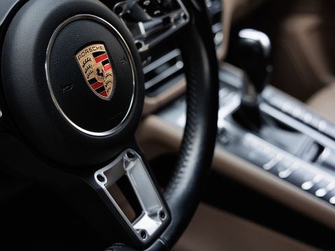 Used 2020 Porsche Macan S AWD/4WD image 18