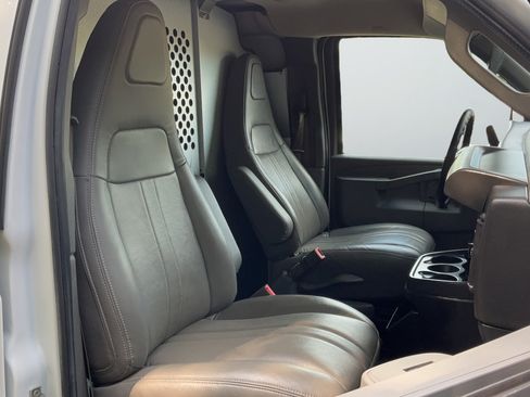 Used 2022 GMC Savana 2500 w/ Driver Convenience Package RWD image 20