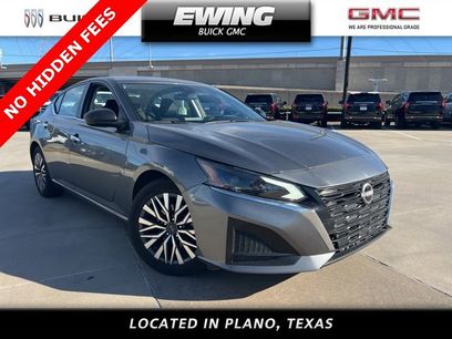 Used 2024 Nissan Altima 2.5 SV