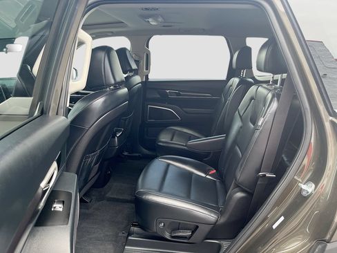 Used 2025 Kia Telluride S AWD/4WD image 25