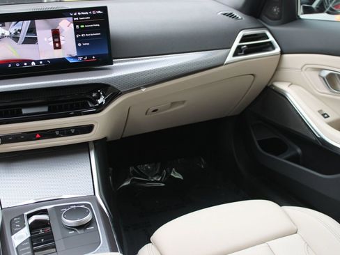 Used 2026 BMW 330i Sedan w/ M Sport Package RWD image 32