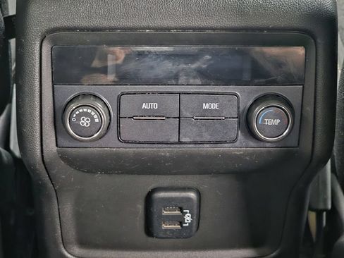 Used 2017 GMC Acadia SLE w/ Driver Alert Package I FWD image 28
