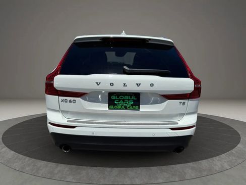 Used 2021 Volvo XC60 T5 Momentum w/ Premium Package FWD image 6