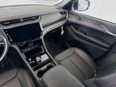 New 2026 Jeep Grand Cherokee L Limited AWD/4WD image 23