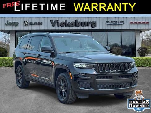 Used 2025 Jeep Grand Cherokee L Altitude AWD/4WD image 1