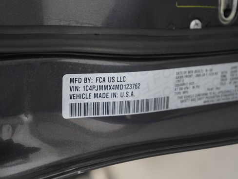 Used 2021 Jeep Cherokee Latitude Lux AWD/4WD image 30