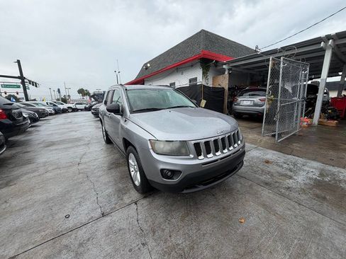 Used 2016 Jeep Compass Sport w/ Power Value Group image 4