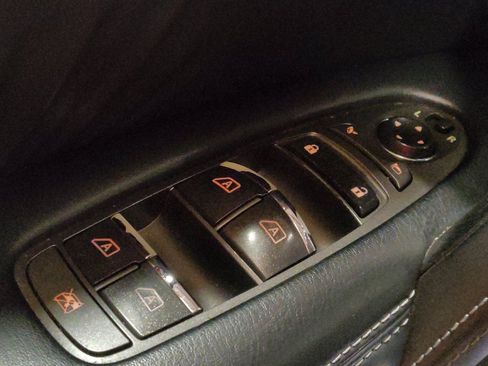 Used 2018 Nissan Armada SL w/ Premium Package image 27