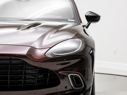Used 2022 Aston Martin DBX AWD/4WD image 52