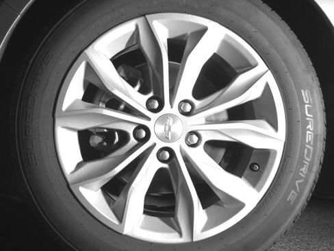 Used 2025 Chevrolet Malibu LT FWD image 25