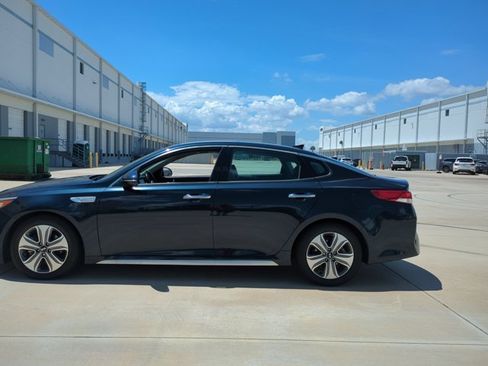Used 2017 Kia Optima EX w/ Technology Package FWD image 8