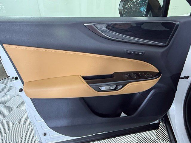 Used 2022 Lexus NX 250 FWD image 9