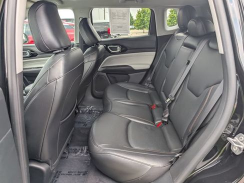 Used 2022 Jeep Compass Limited AWD/4WD image 23