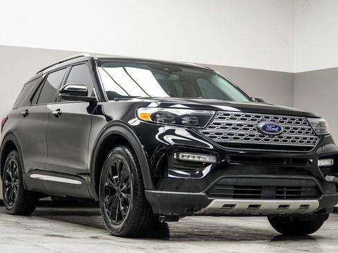 Used 2022 Ford Explorer Limited w/ Equipment Group 301A image 4