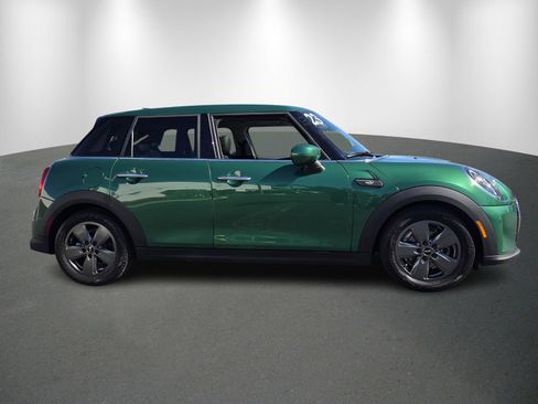 Used 2023 MINI Cooper 4-Door Hardtop image 8