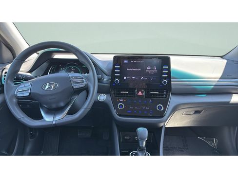 Certified 2022 Hyundai Ioniq SE FWD image 9