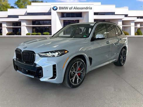 Used 2026 BMW X5 xDrive50e w/ M Sport Package AWD/4WD image 1